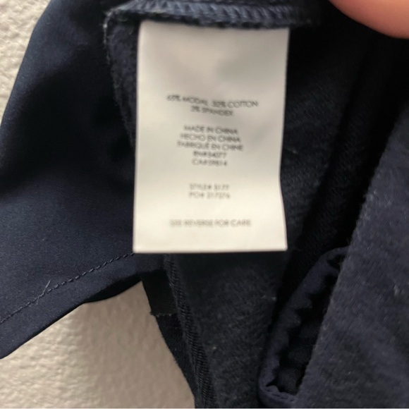 Cabi Easy Crop Navy Item #5177 Size 8 - Picture 7 of 9